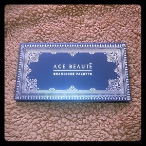 ACE BEAUTE GRANDIOSE PALETTE